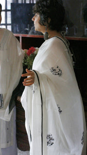 Parisa Sari
