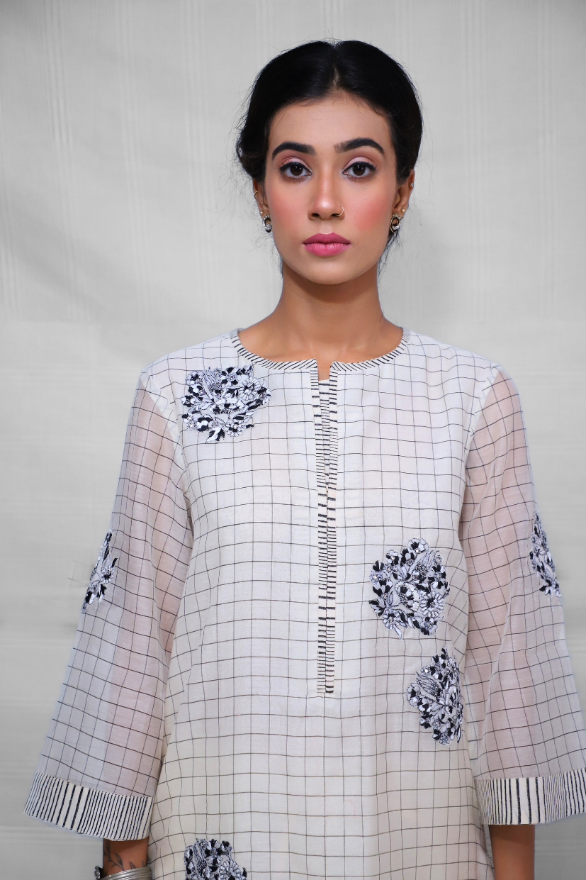 Avni Kurti Set