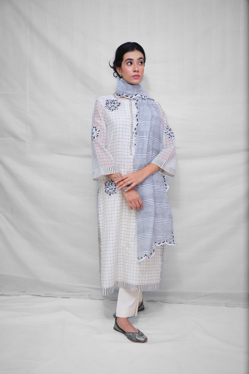 Avni Kurti Set